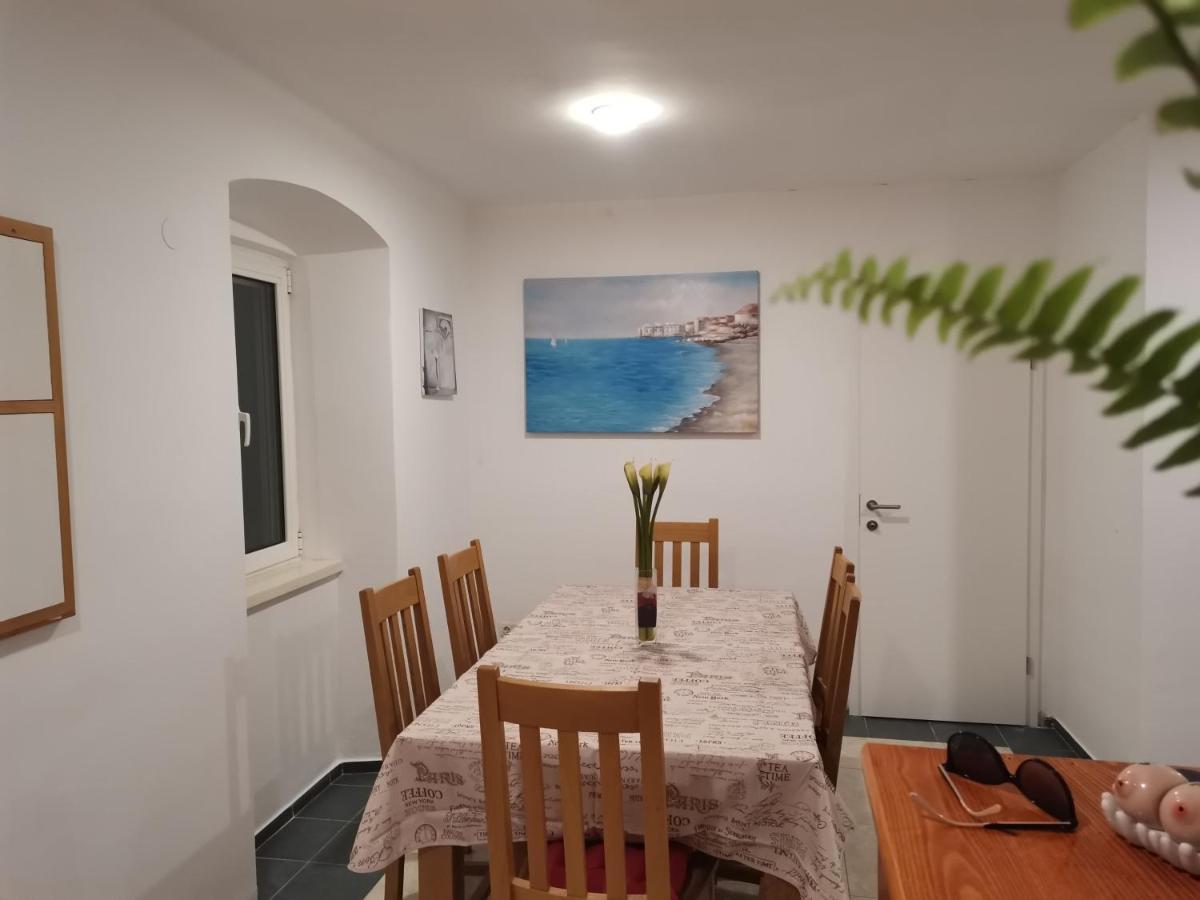 Diana Rooms And Apartment Split Eksteriør bilde